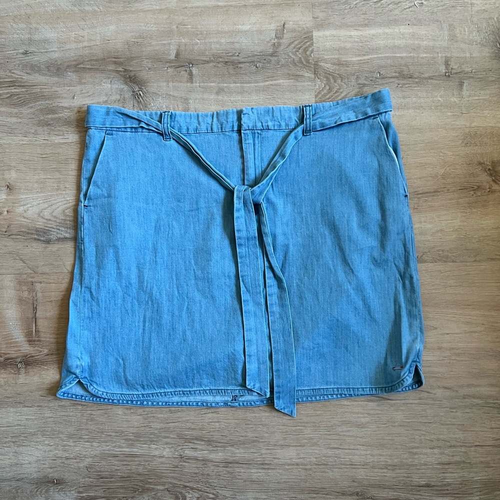 Tommy Hilfiger Light Blue Denim Tie-Waist Skirt